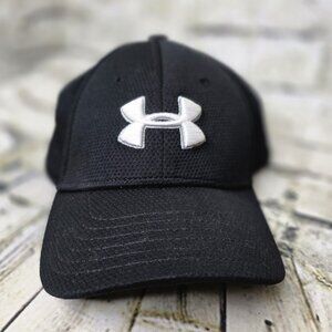 Under Armour Youth Blitzing Black Flex Fitted Hat Size YSM/YMD Kids Baseball Cap